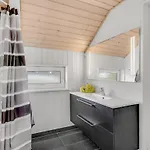 Lovely In With Kitchen *