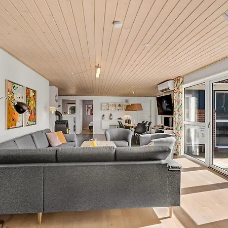 בית נופש Amazing Home In Fano With Sauna