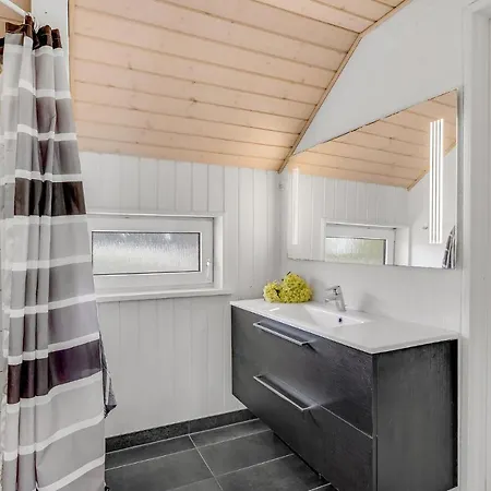 Lovely In With Kitchen *