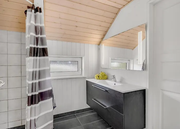 Lovely In With Kitchen *