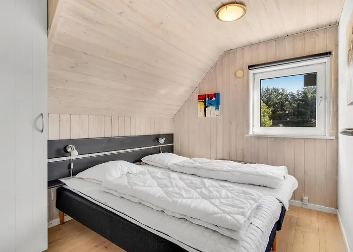 Lovely In With Kitchen