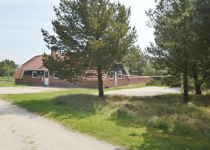 Дом отдыха Lovely In With Kitchen *